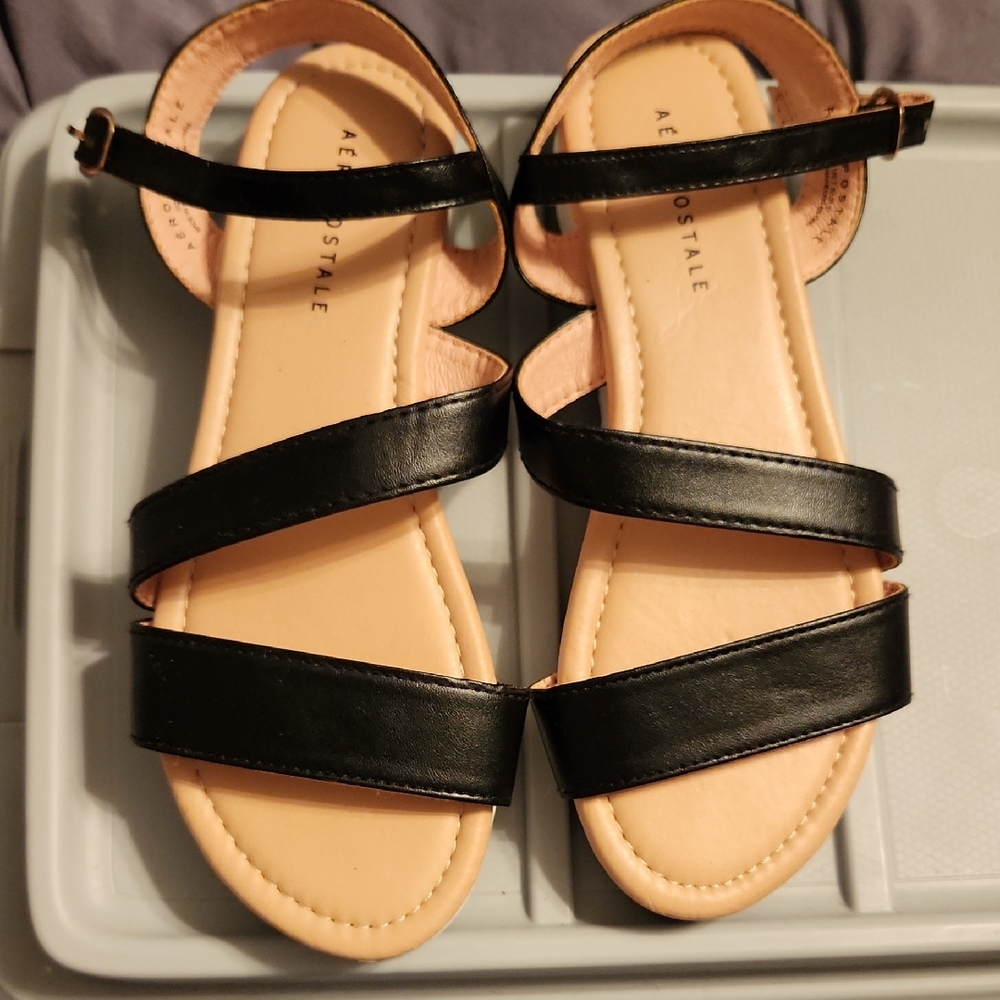 💚051 Aeropostale Black Sandals Minimalist Design